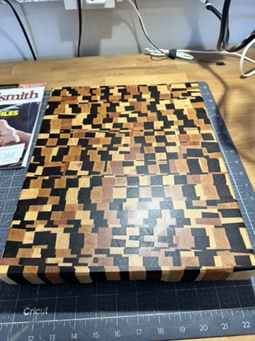 End-Grain Chaotic Cutting Board